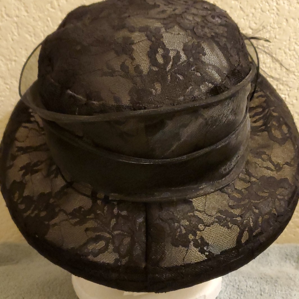 Hat - Picture 3 of 3